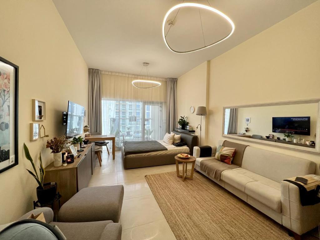 Apartment Beautiful Studio In Al Furjan *