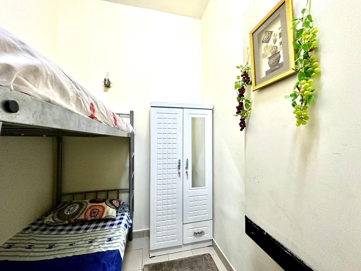 Partition Near Metro G-19 P02 Dubai