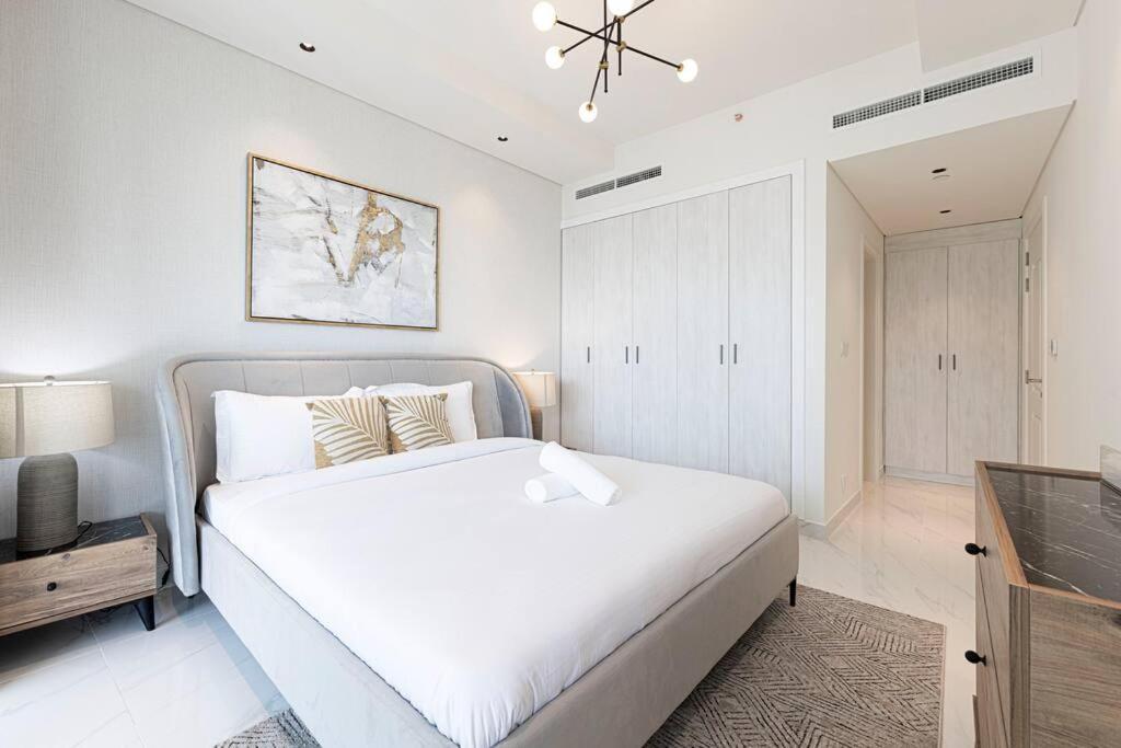 Magnificent - Luxurious 3 Bedroom With Marina View