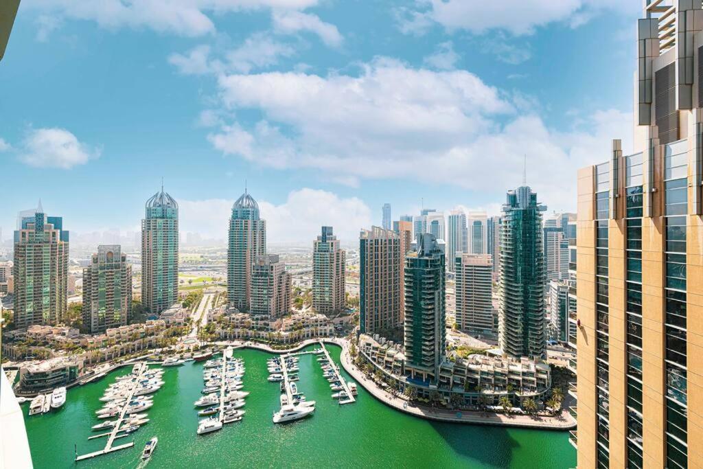 Apartment Magnificent - Luxurious 3 Bedroom With Marina View Dubai