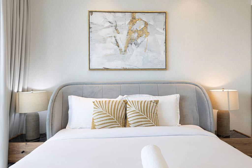 Magnificent - Luxurious 3 Bedroom With Marina View Apartment Dubai