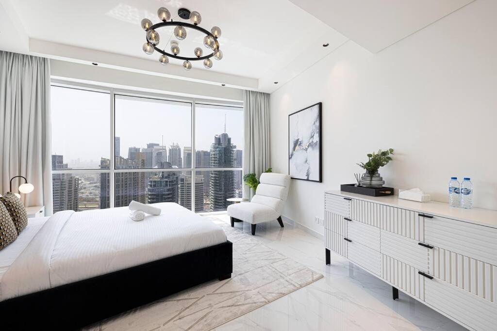 Magnificent - Luxurious 3 Bedroom With Marina View Apartment Dubai