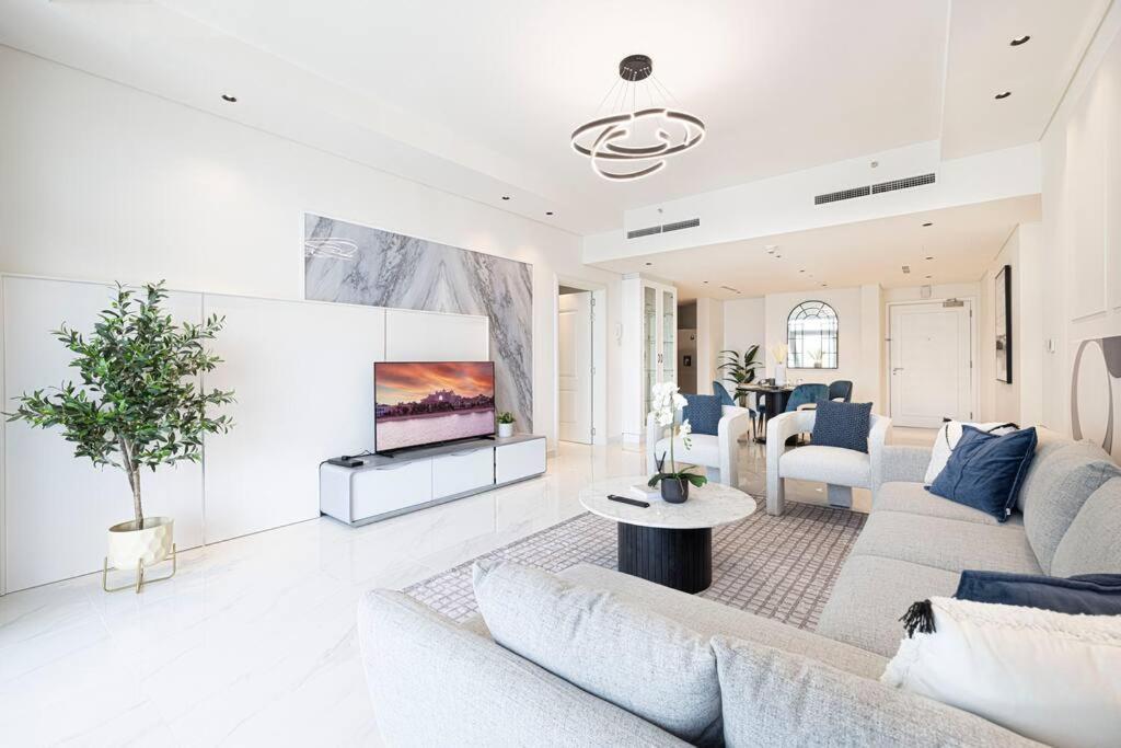 Magnificent - Luxurious 3 Bedroom With Marina View