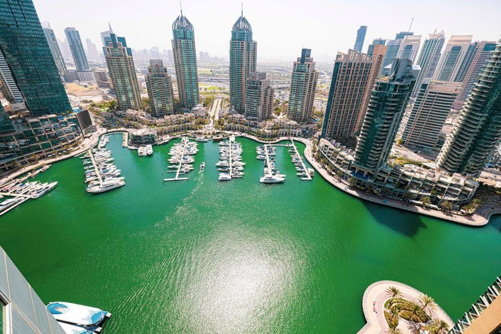 Magnificent - Luxurious 3 Bedroom With Marina View *