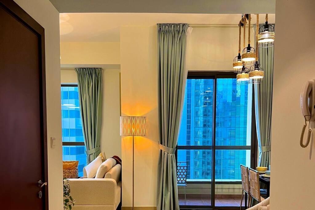 By The In Bahar, Jbr Apartment Dubai