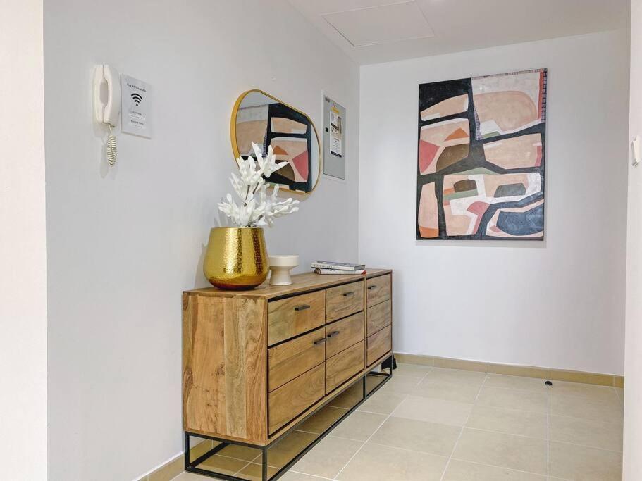 Apartment Luxury 2 Mins Walk From Sea Dubai