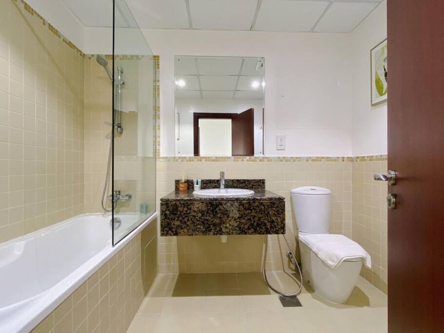Luxury 2 Mins Walk From Sea Dubai