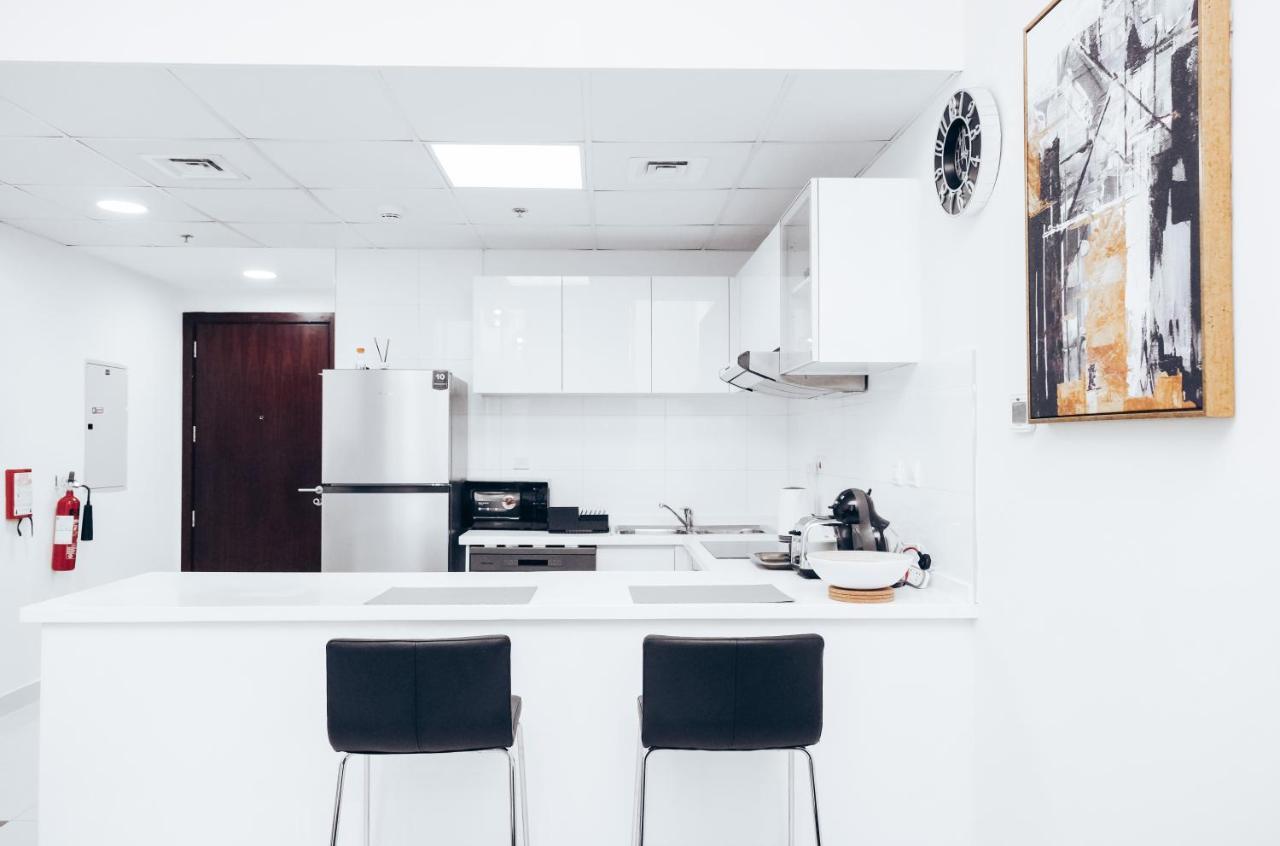 Royal Premium Marina Wharf Apartment *
