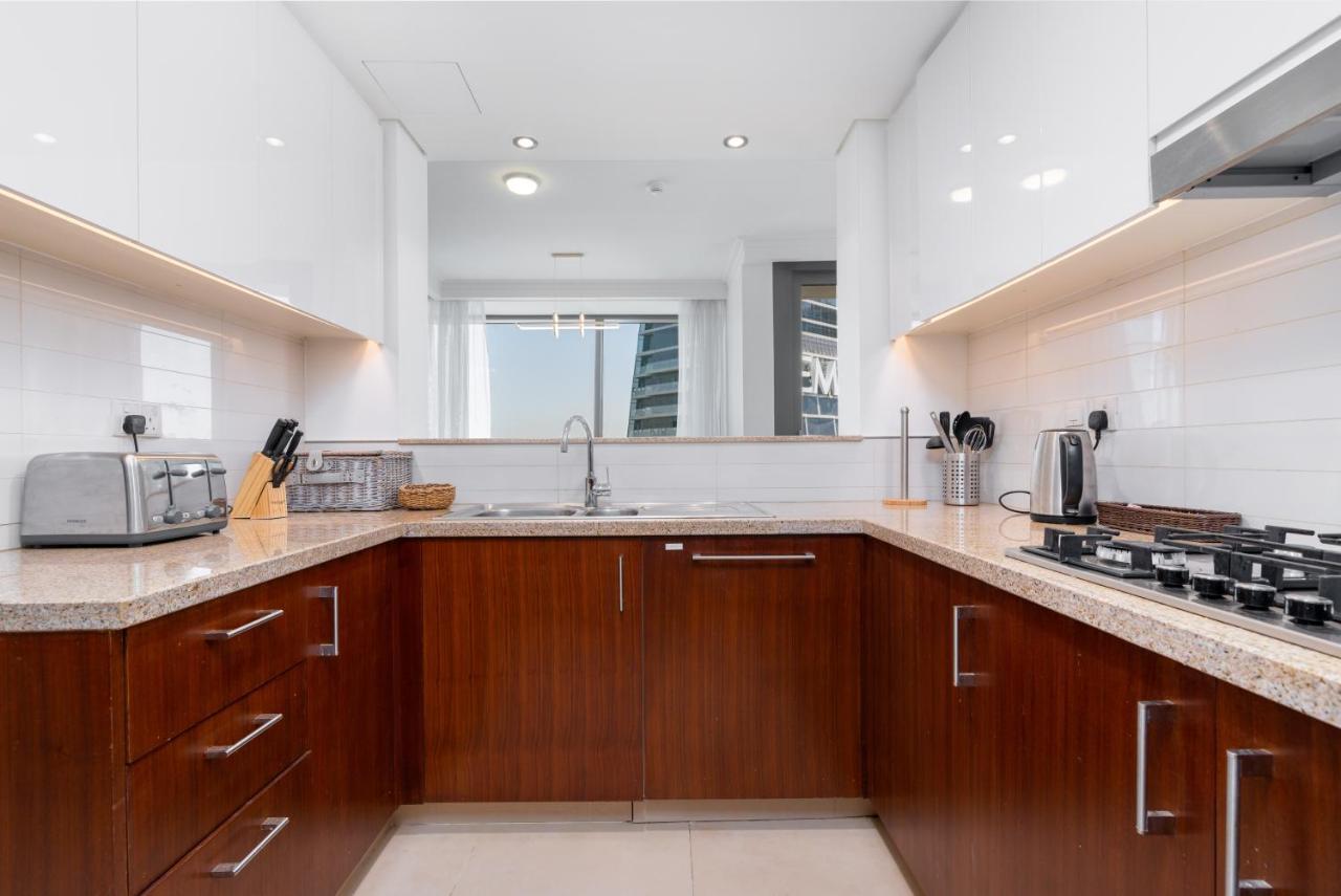 Vacay Lettings - Burj Vista High Floor Burj Khalifa & Fountain View Apartment Dubai