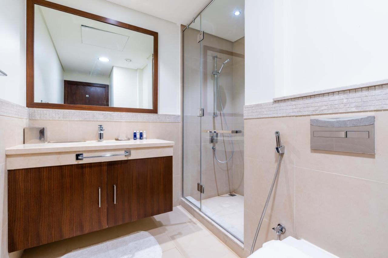 Vacay Lettings - Burj Vista High Floor Burj Khalifa & Fountain View Apartment *