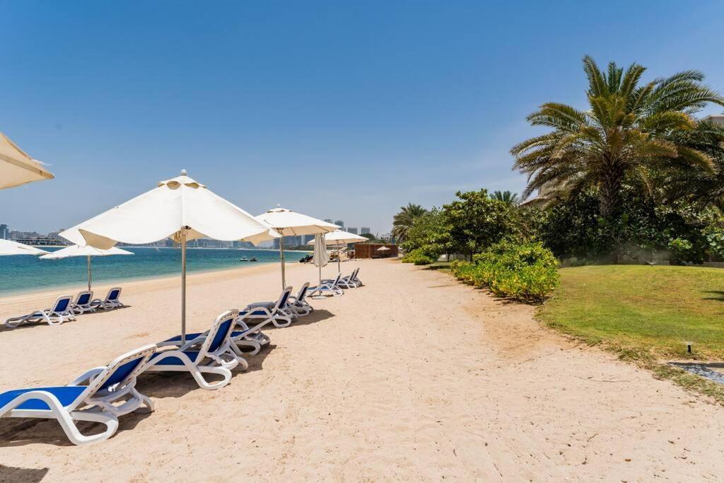 Palm Jumeirah Spacious 1 Bed Private
