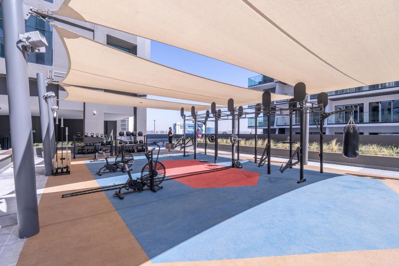 Contemporary Ranch Living With Burj Khalifa View Apartment Dubai