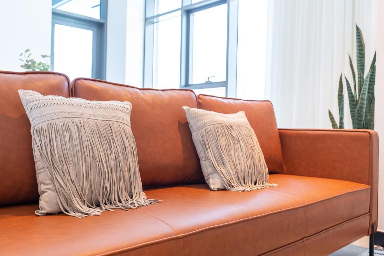 Apartment Contemporary Ranch Living With Burj Khalifa View