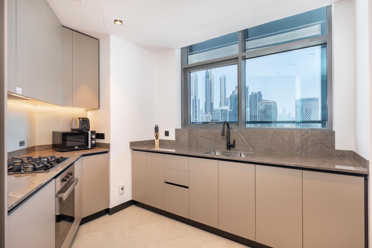 Contemporary Ranch Living With Burj Khalifa View Apartment