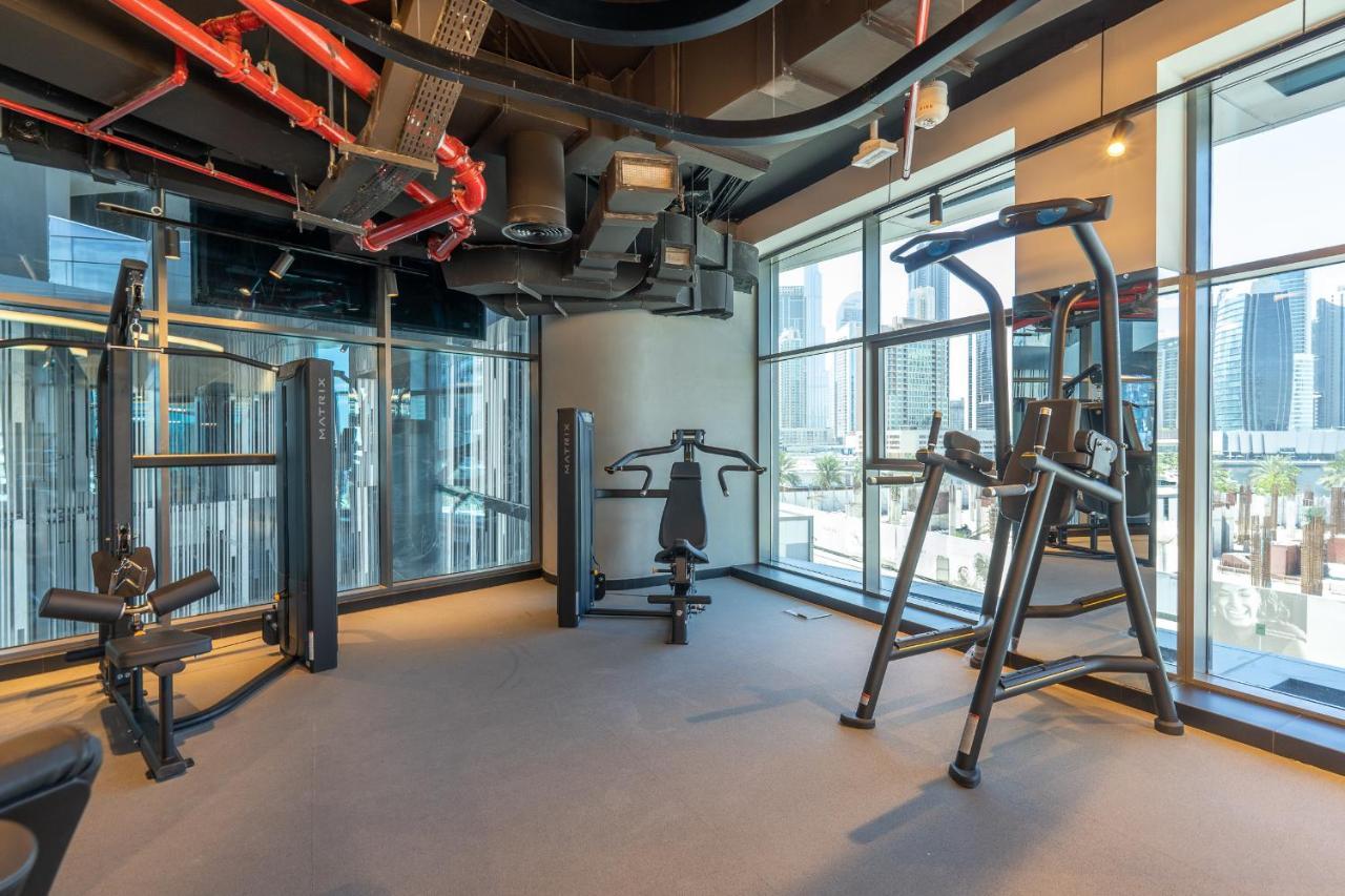 Contemporary Ranch Living With Burj Khalifa View Apartment Dubai