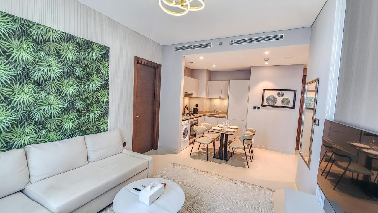 By Latinem Luxury 2br Cvr B1308 Near Burj Khalifa