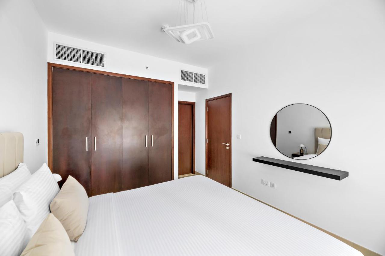 Designer 1br 29 Boulevard Downtown Near Burj Khalifa Dubai