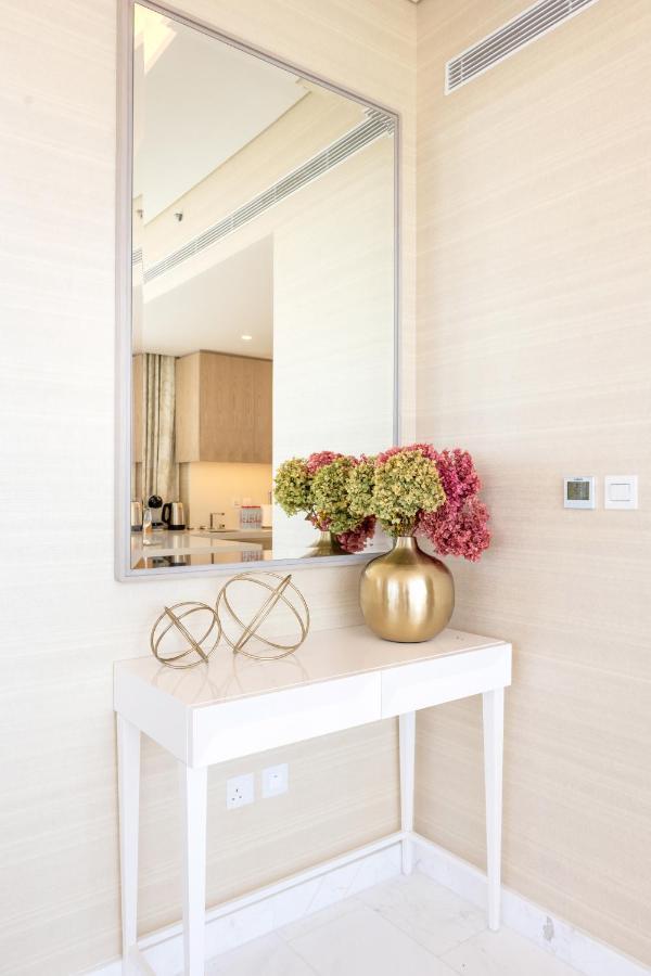 Ultra Luxury Palm Tower With Shared Facilities Aparthotel Dubai