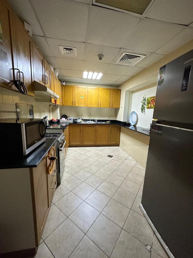 Partition Near Metro G-19 P02 Homestay