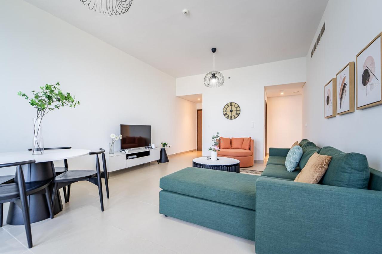 Apartment Luxury Staycation - 52 42 Emaar Tower A And B Dubai