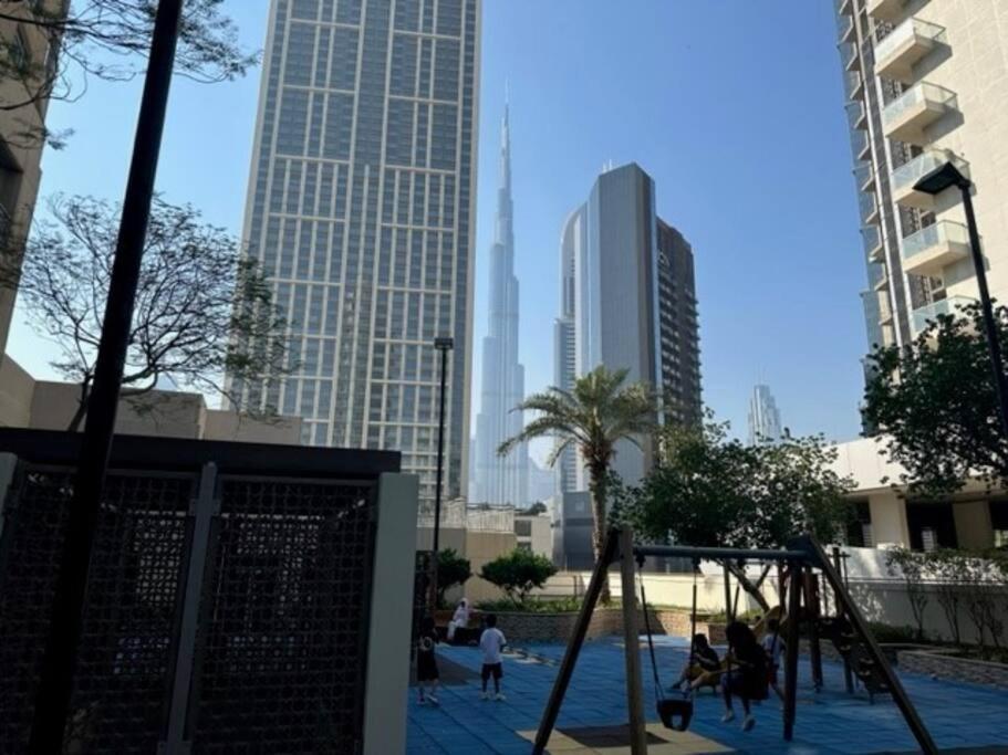 White Elephant Homes - Burj Views - Burj Khalifa View Apartment Dubai