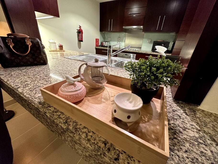 Apartment White Elephant Homes - Burj Views - Burj Khalifa View