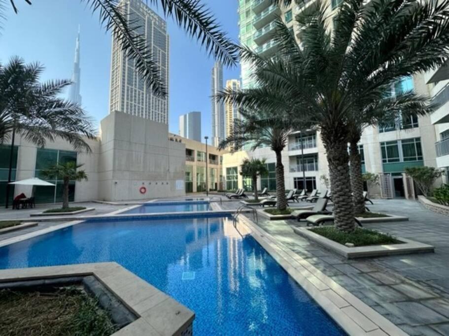 White Elephant Homes - Burj Views - Burj Khalifa View Apartment *
