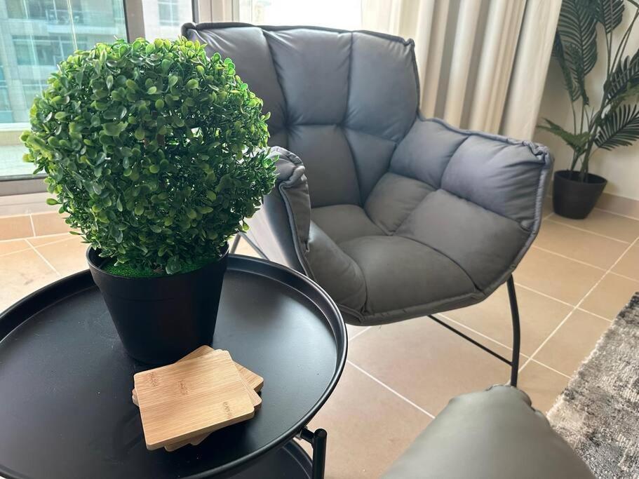 White Elephant Homes - Burj Views - Burj Khalifa View Apartment *