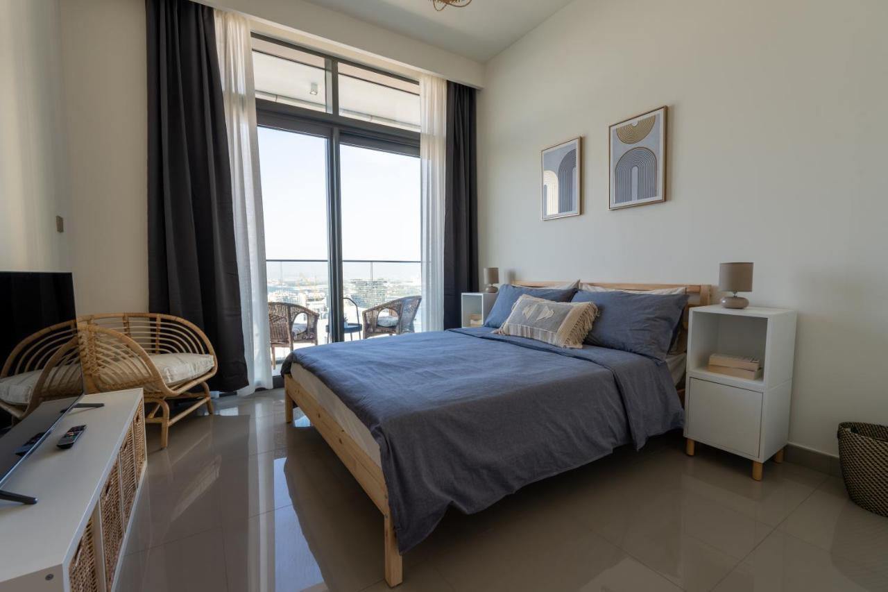 Elegant 3br With Private Beach Access Dubai