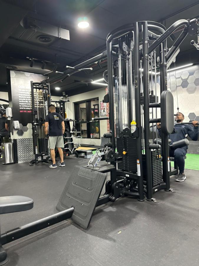 M02 Centre Residance Near Metro * Dubai