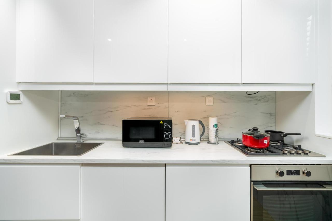 Marina Heights Tower 2 Bhk With Lavish View Apartment
