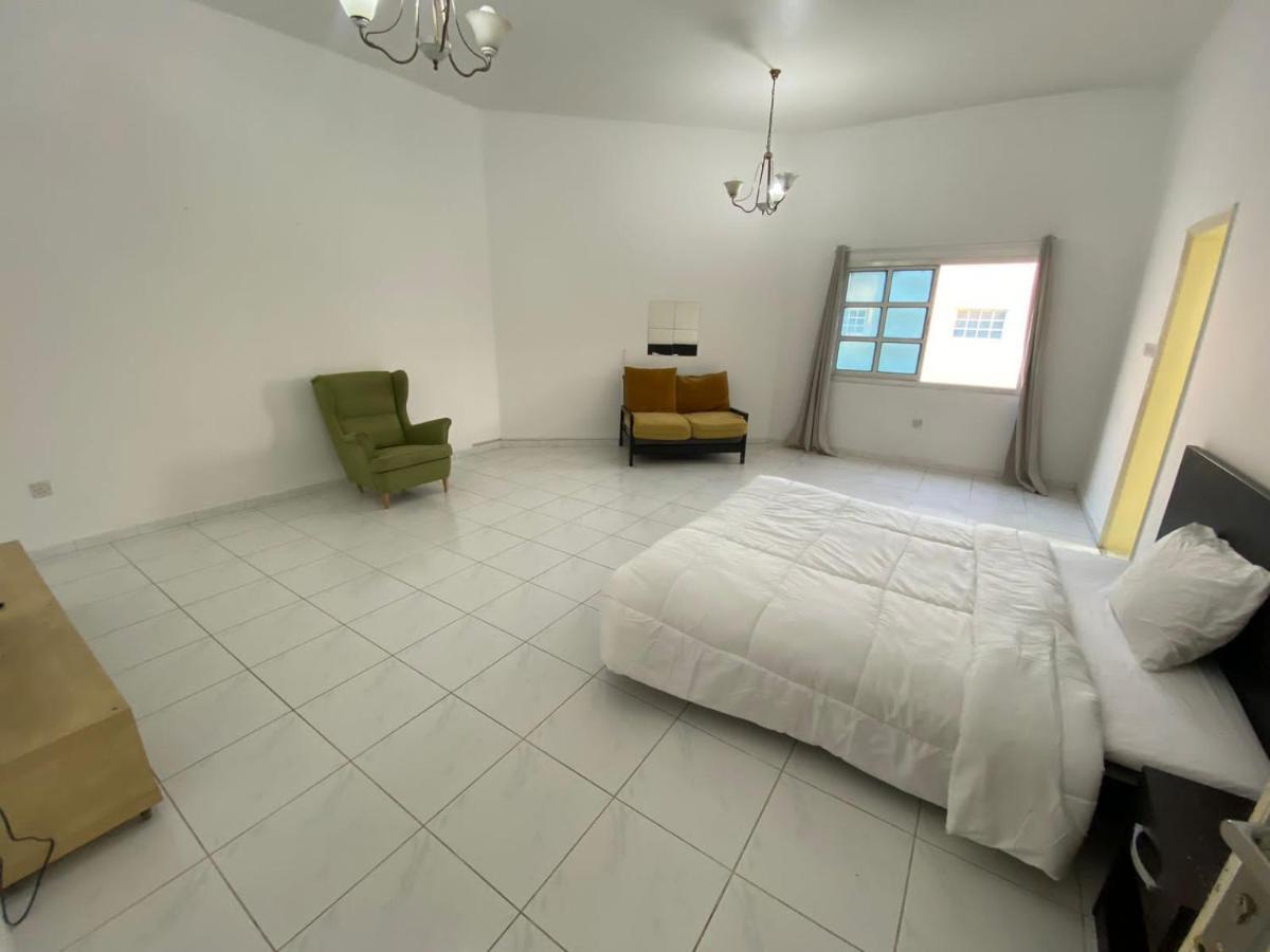 Homestay For Rent In Compound Housing Near Burj Alarab 125