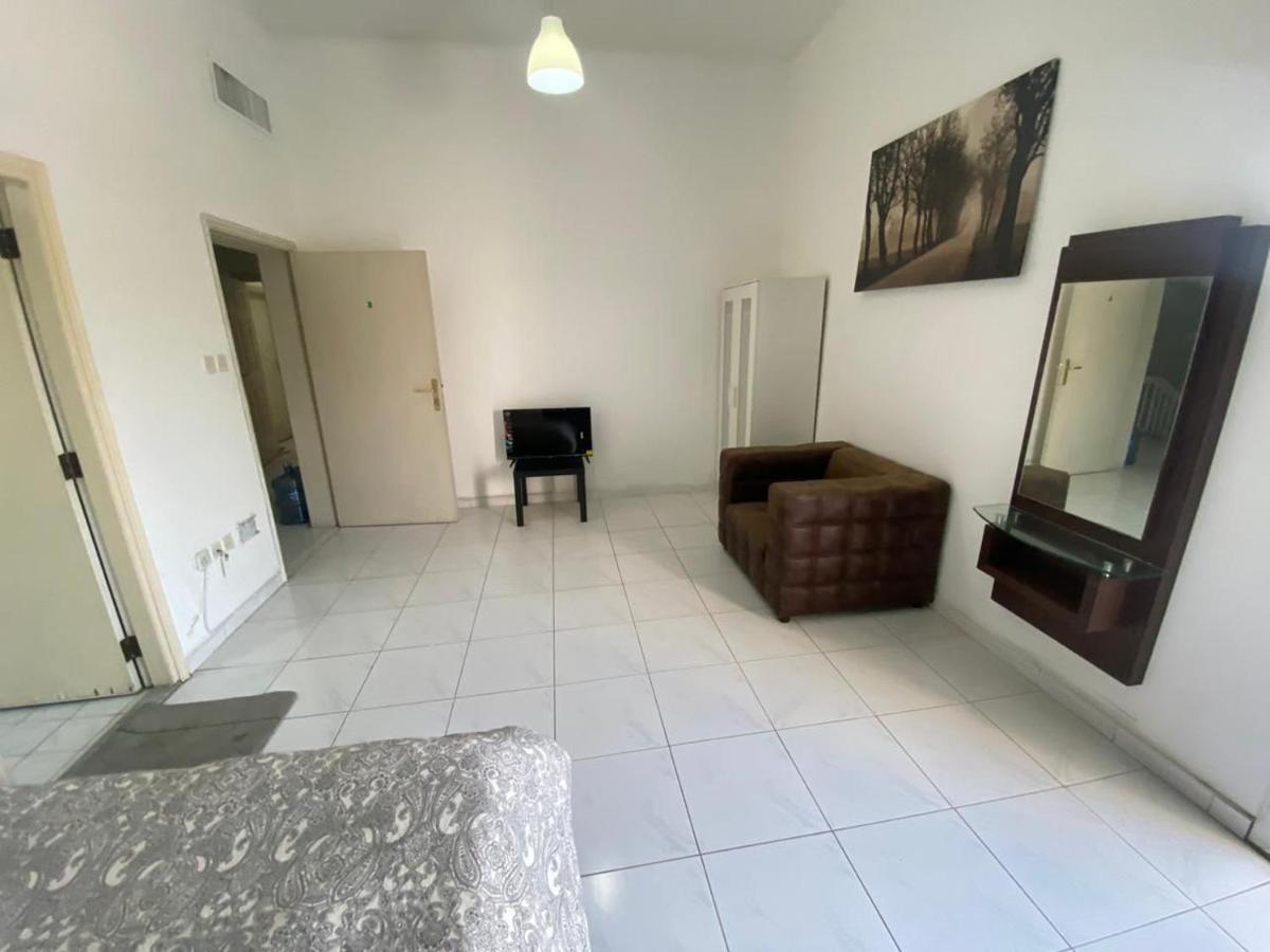For Rent In Compound Housing Near Burj Alarab 125 *