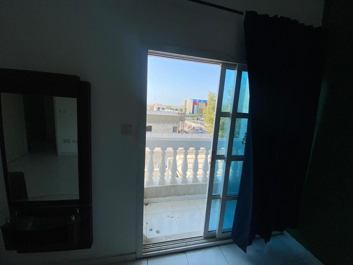 Homestay For Rent In Compound Housing Near Burj Alarab 125