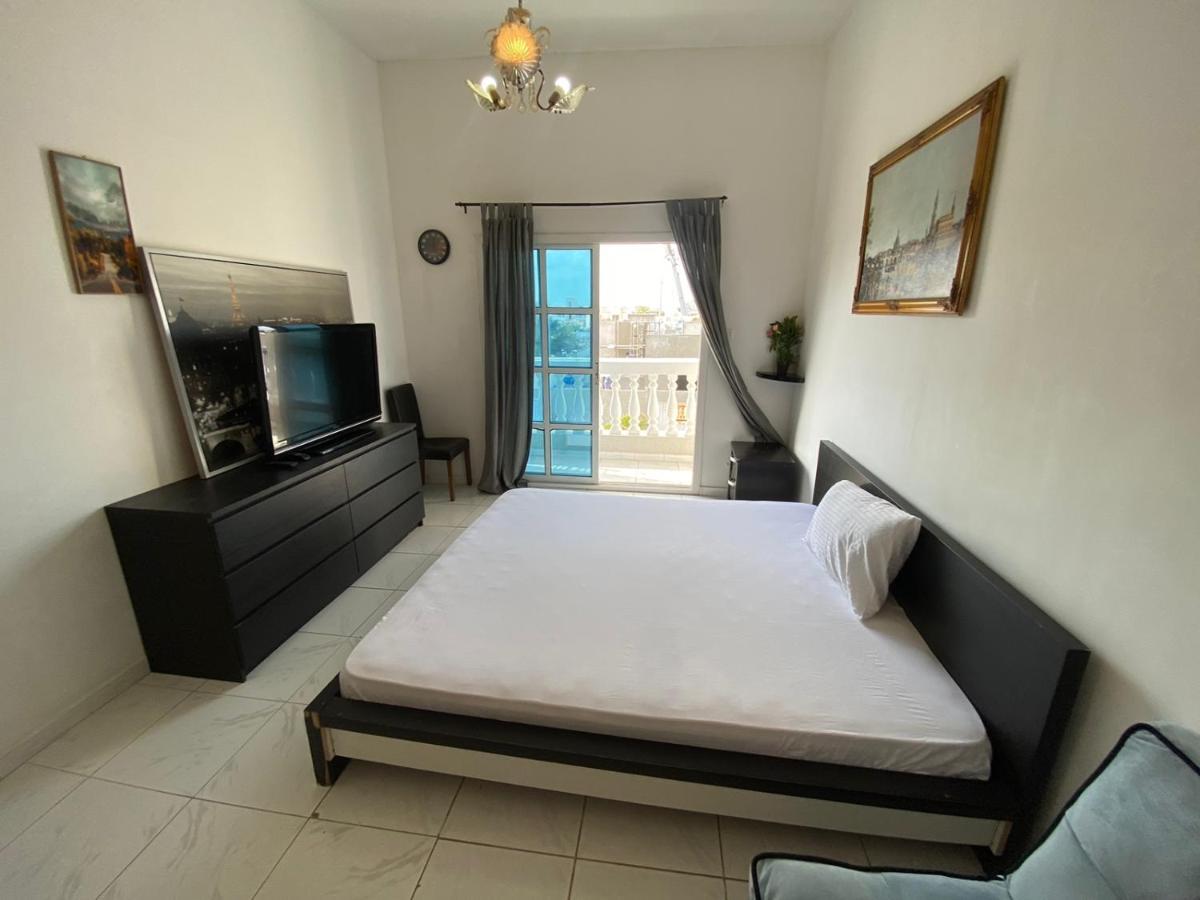 For Rent In Compound Housing Near Burj Alarab 125 Dubai