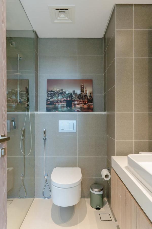 Sleek 1 Bedroom With Views Of Marina Dubai