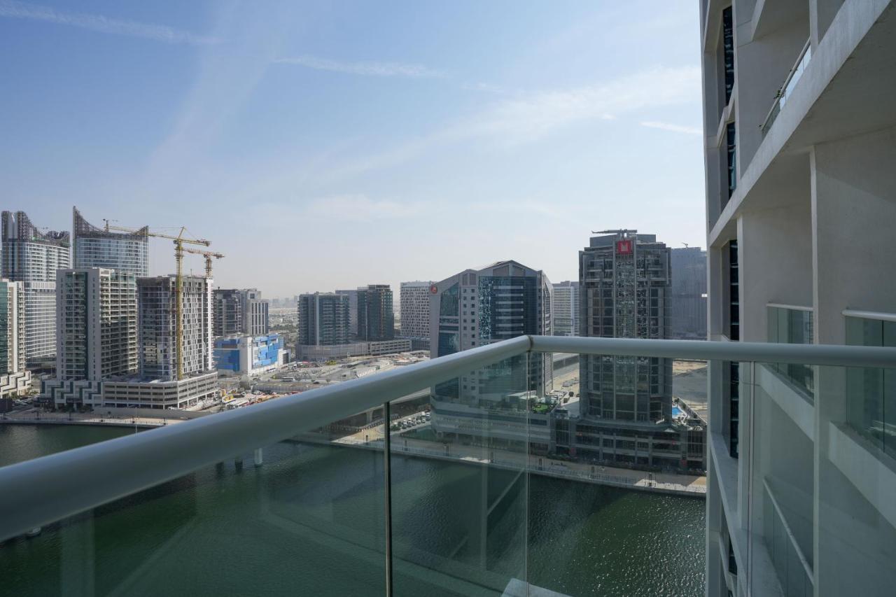 White Sage - Fancy With Mesmerizing Canal Views Apartment