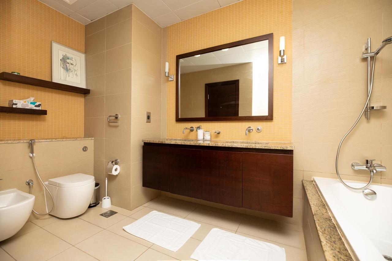Apartment Tiara Palm Jumeirah 1br Sea & Burj Al Arab View , Private Beach, Pool Dubai