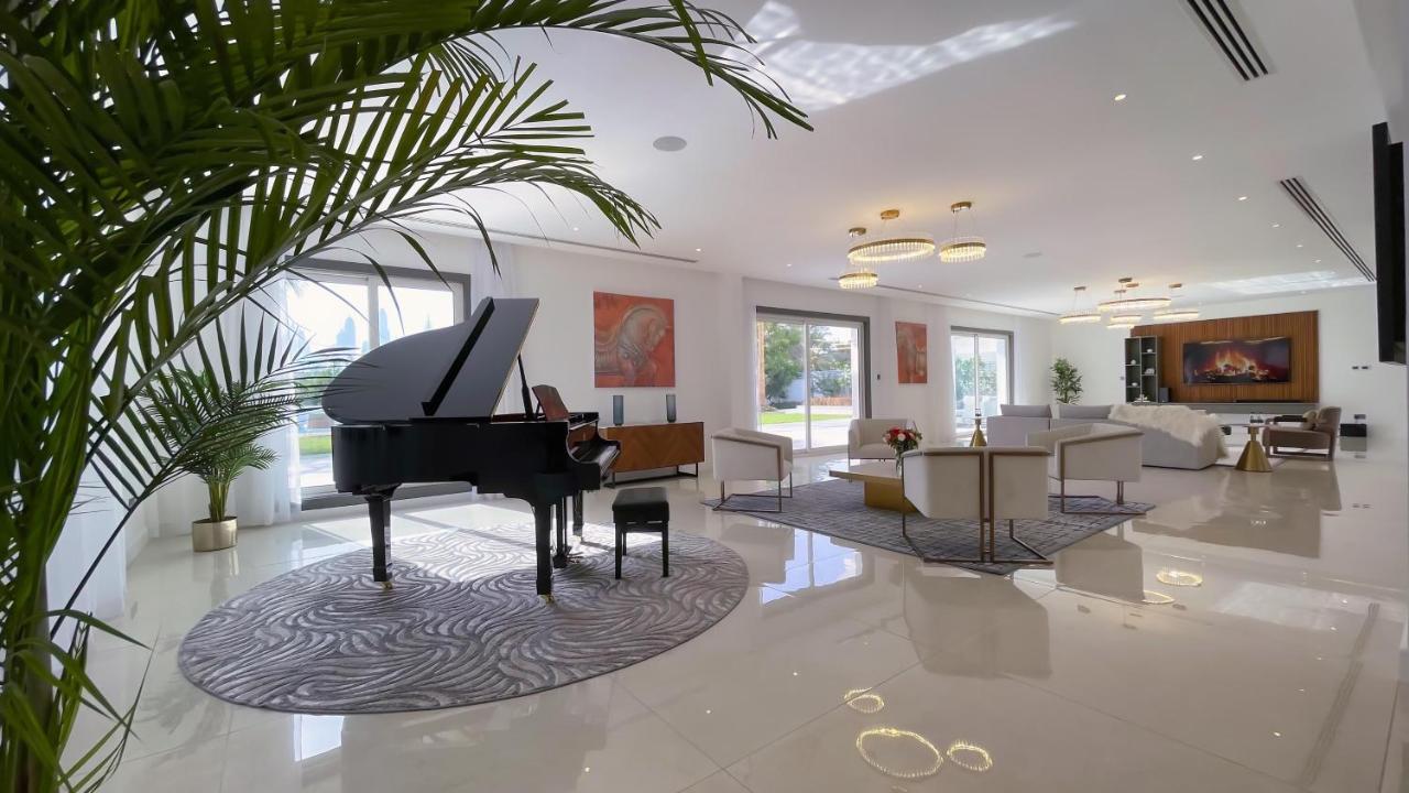 Villa Botanica-exclusive 8-bedroom By Luxury Explorers' Collection Dubai