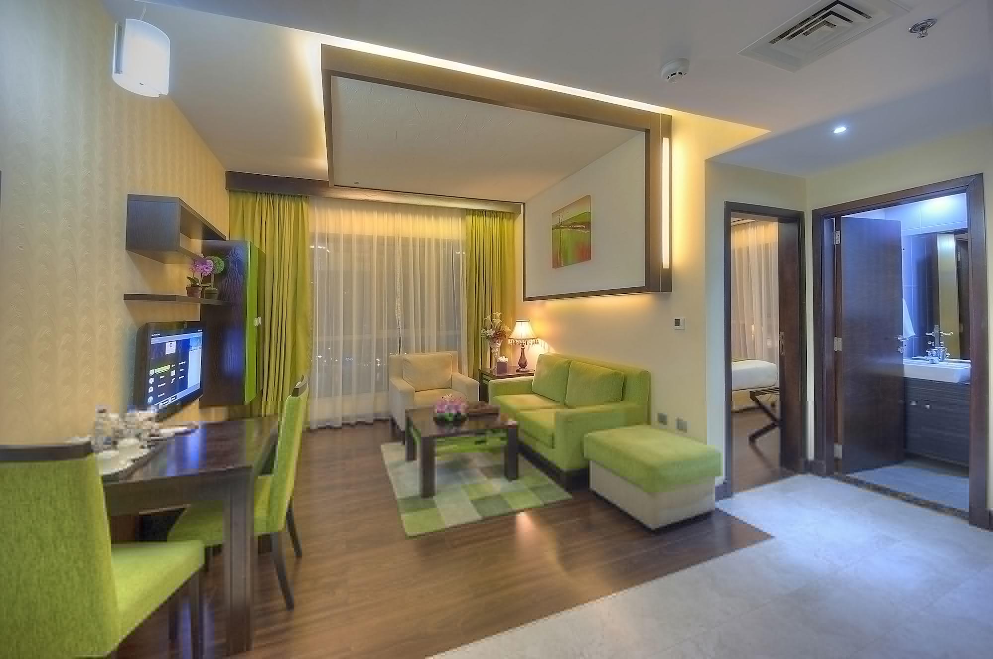Marina View Deluxe Aparthotel