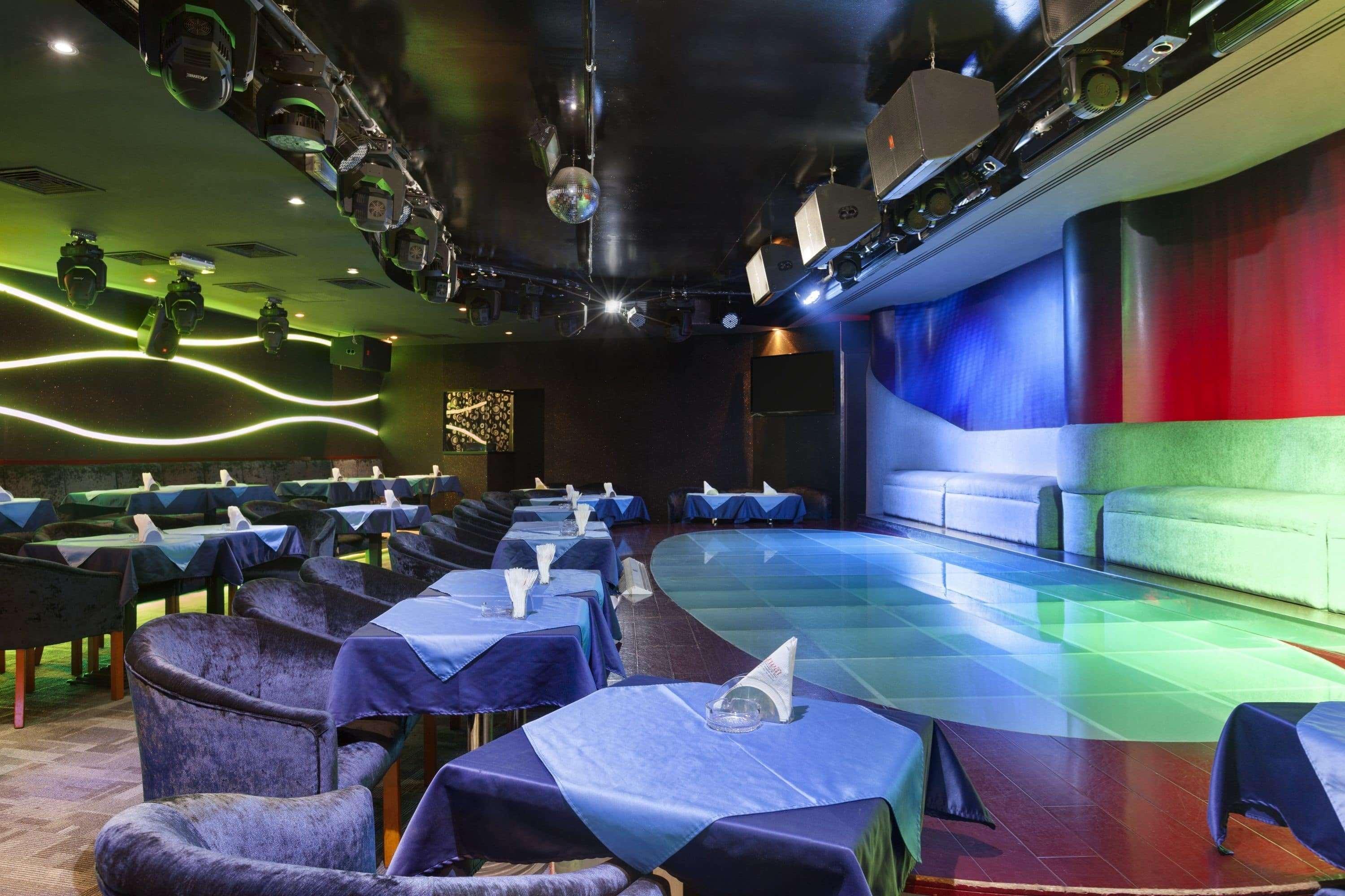 Howard Johnson Bur Hotel Dubai
