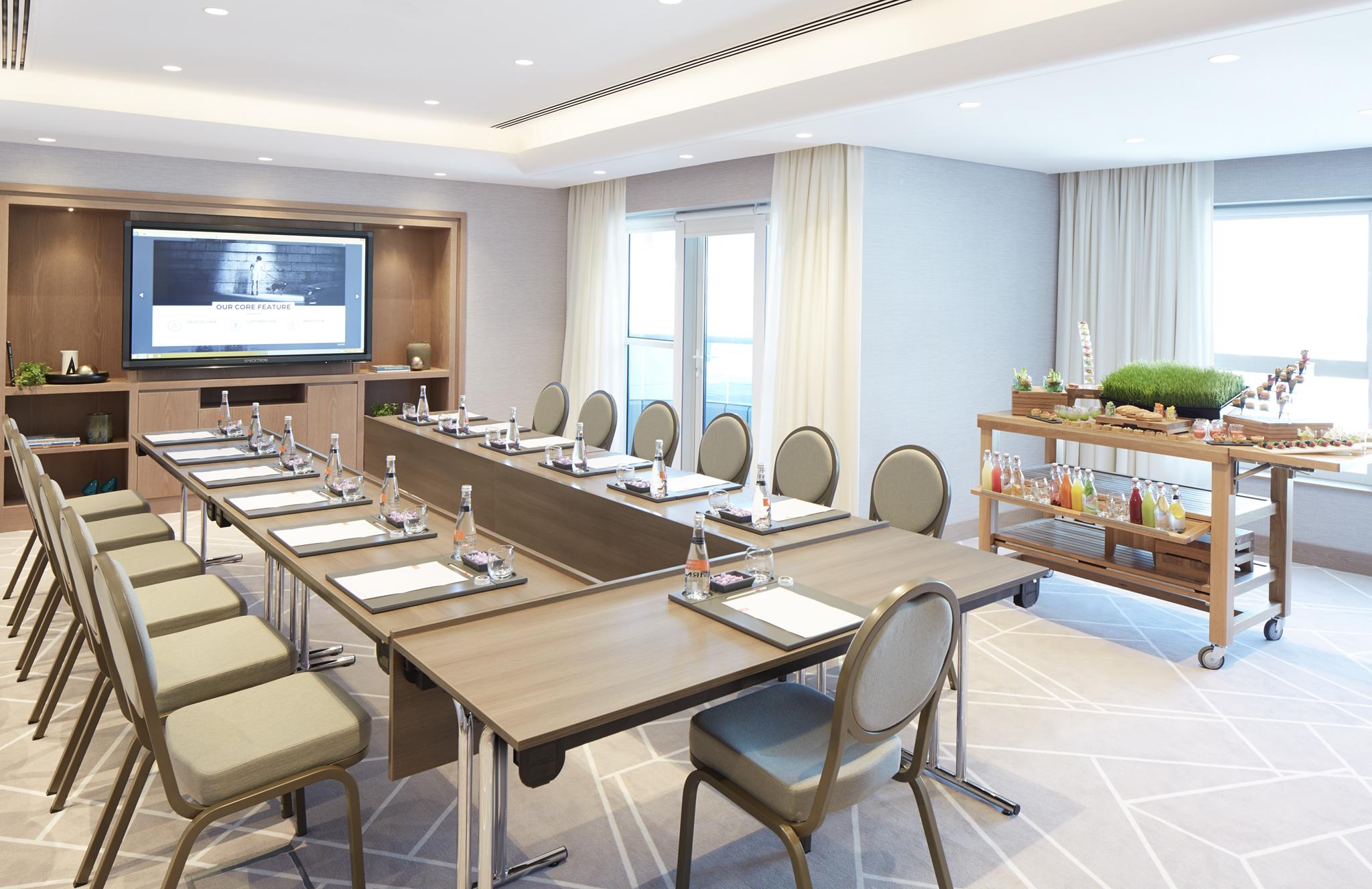 Dusit D2 Kenz Hotel 4*