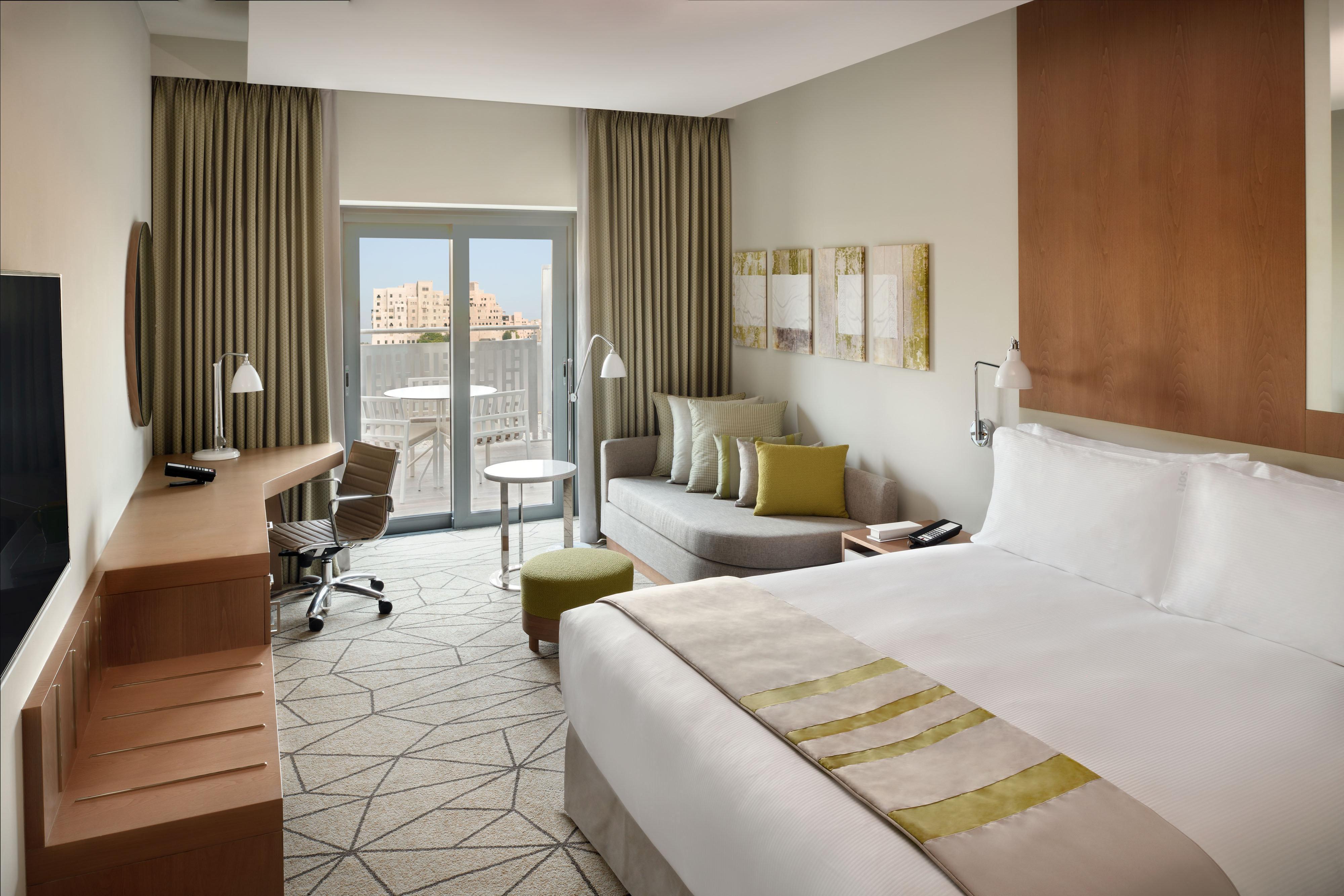 & - Festival By Ihg Hotel 4*
