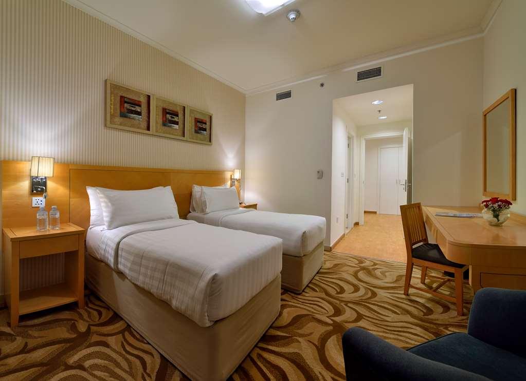 Oaks Liwa Heights Aparthotel 3*