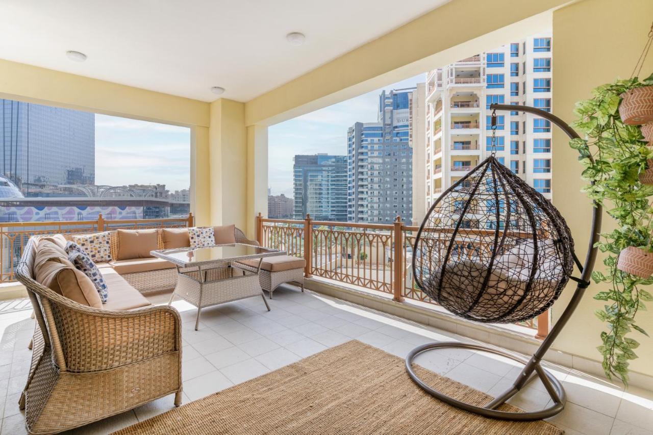Marina Residences 2br: Seaside In Palm Jumeirah Apartment