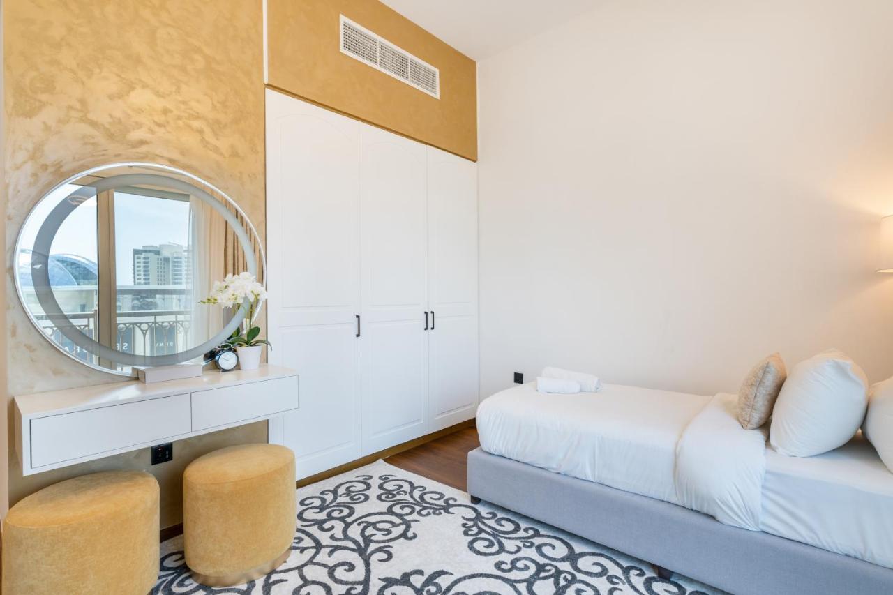 Marina Residences 2br: Seaside In Palm Jumeirah Apartment Dubai
