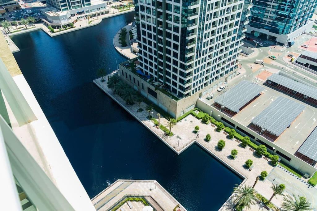 Apartment Upscale At Jlt Near Metro Dubai