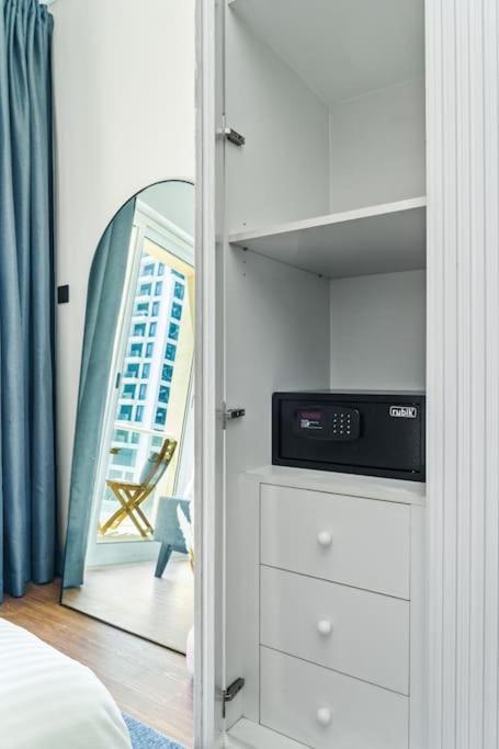 Upscale At Jlt Near Metro