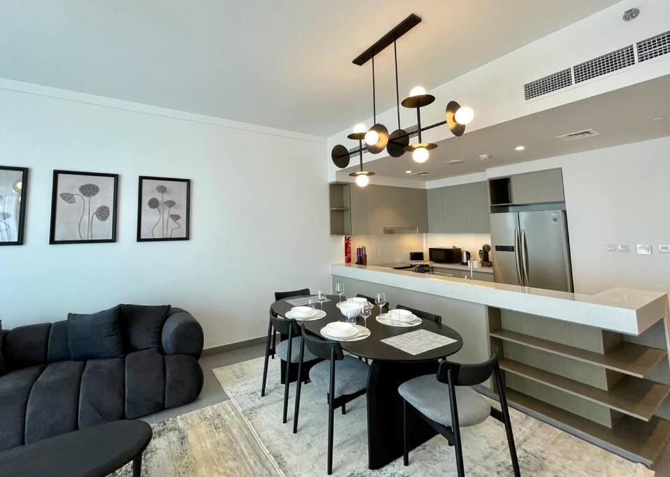 Dar Vacation - Contemporary 3br In Creek
