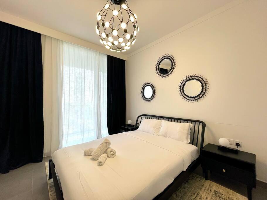 Dar Vacation - Contemporary 3br In Creek Apartment *